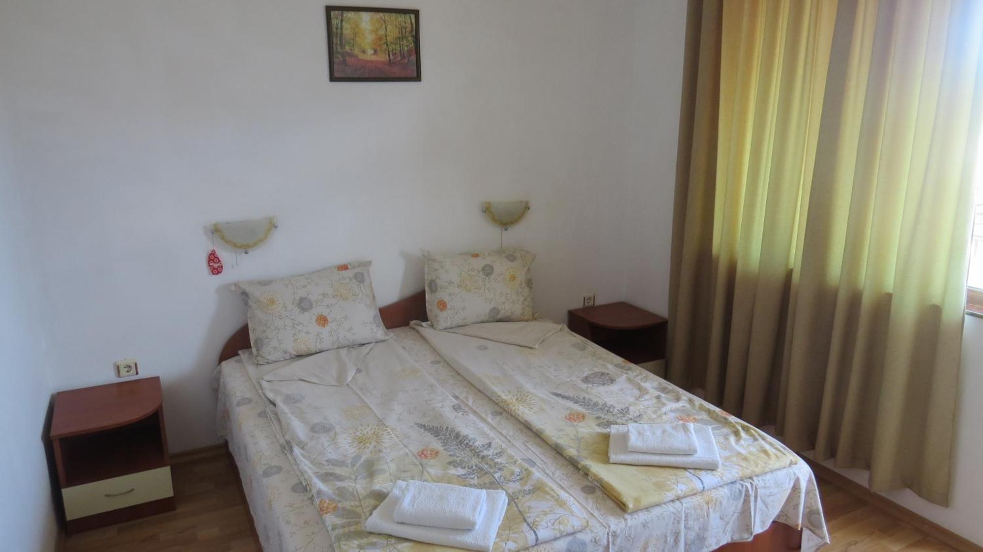 Hotel Strinava Приморско Экстерьер фото